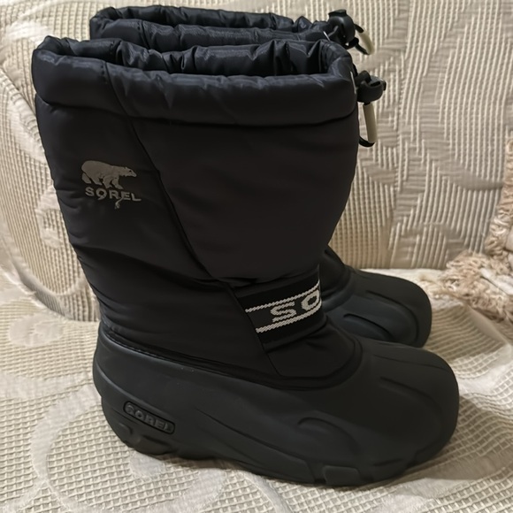 Sorel boots - Picture 4 of 9